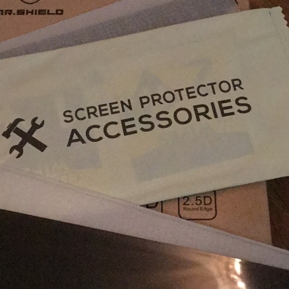 Screen protector - Picture 3 of 6